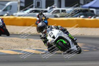 media/Apr-10-2022-SoCal Trackdays (Sun) [[f104b12566]]/Turn 2 (1135am)/